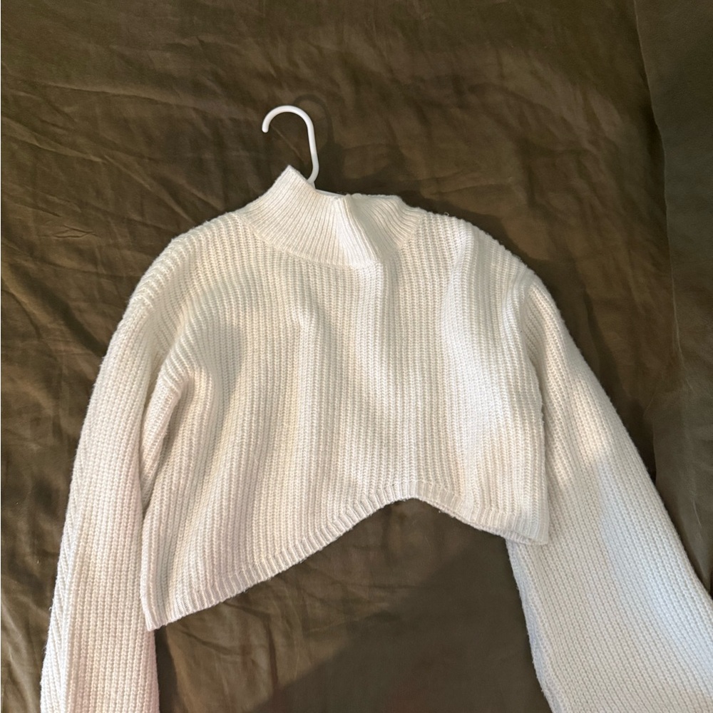 Elegant Cream Women's Turtleneck Sweater